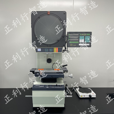 數(shù)顯式測量投影儀